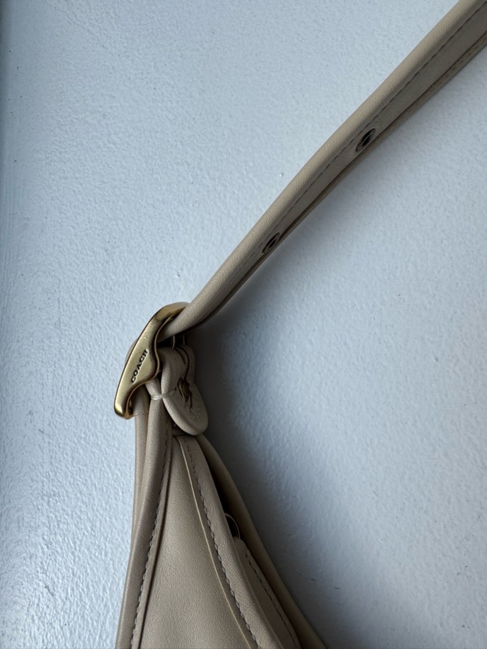 Coach Cream Curve Shoulder Bag - Picture 2 of 4